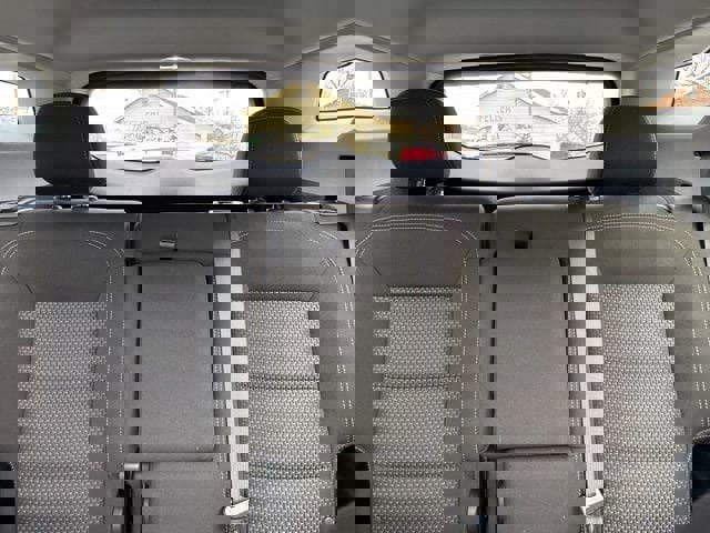 Used 2024 GMC Terrain SLE AWD/4WD image 19