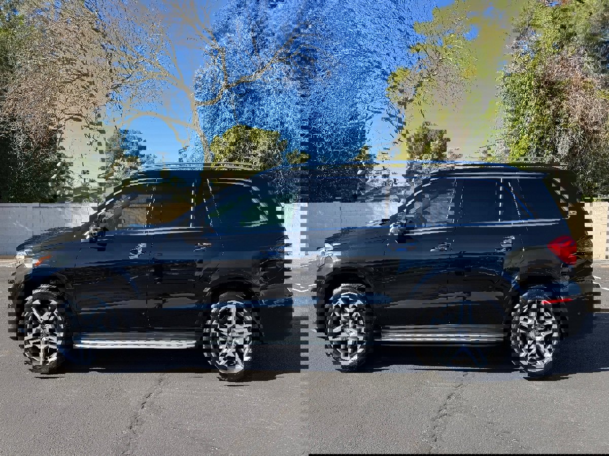 Used 2017 Mercedes-Benz GLS 550 4MATIC image 5