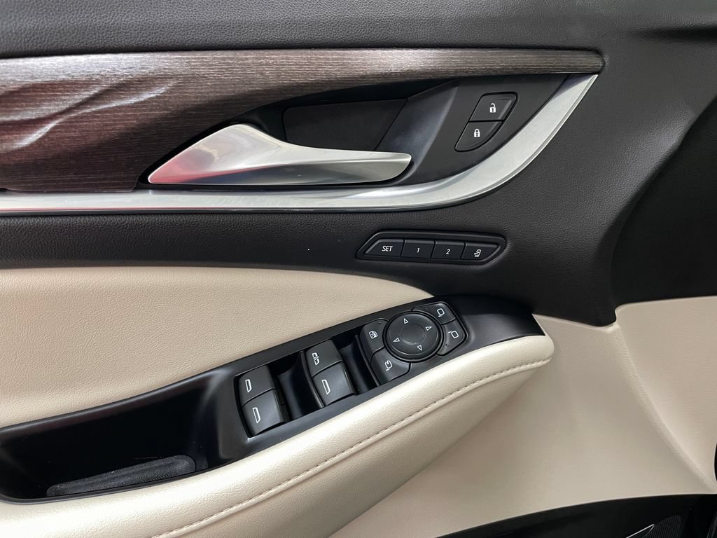 Certified 2022 Buick Enclave Avenir w/ Avenir Technology Package AWD/4WD image 10