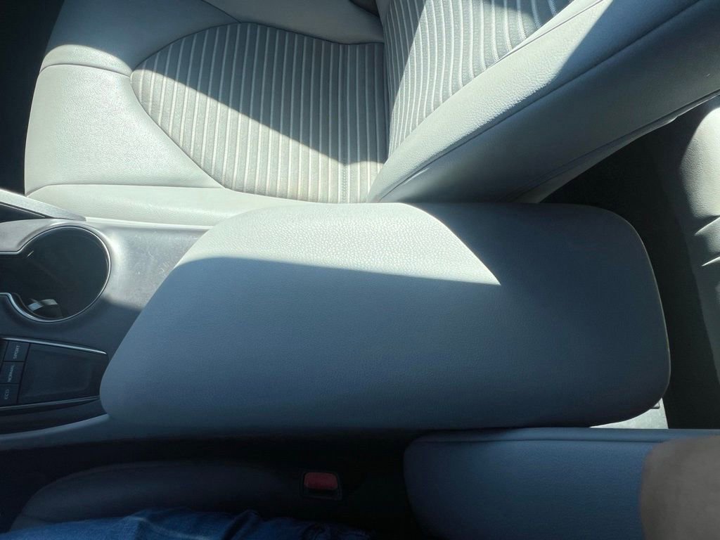 Used 2022 Toyota Camry SE image 27