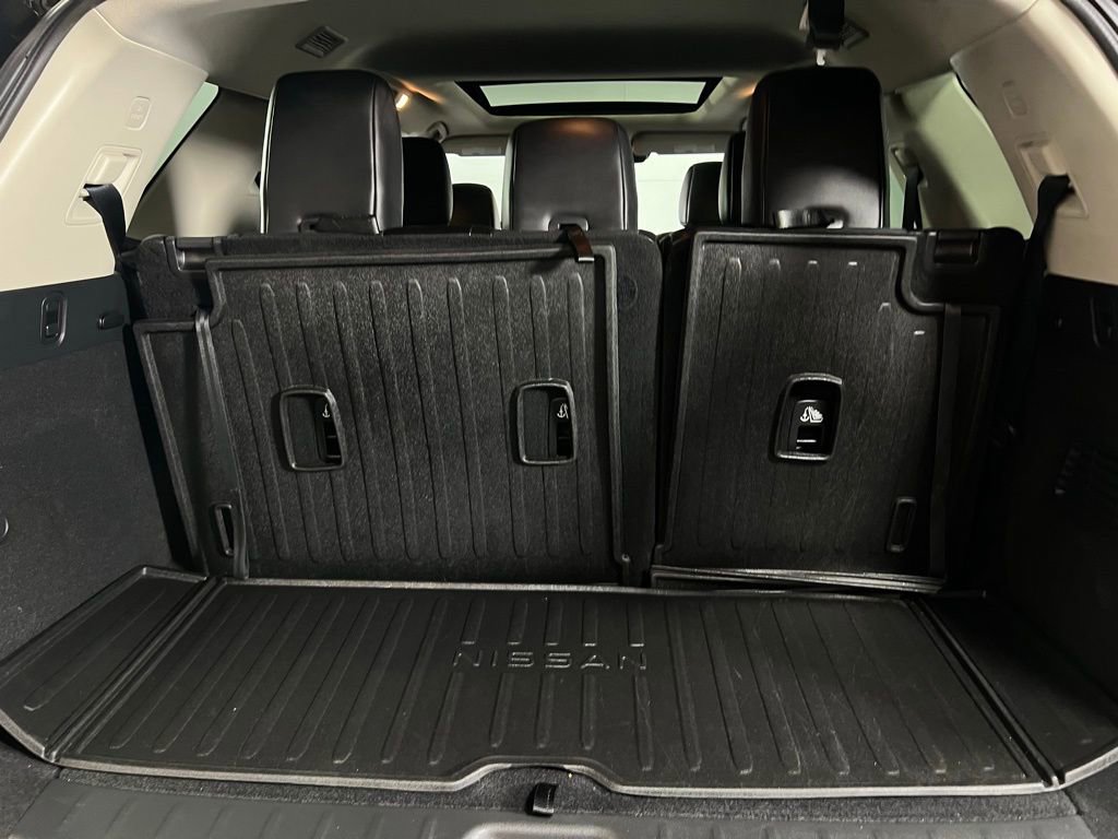 Used 2024 Nissan Pathfinder Platinum image 31