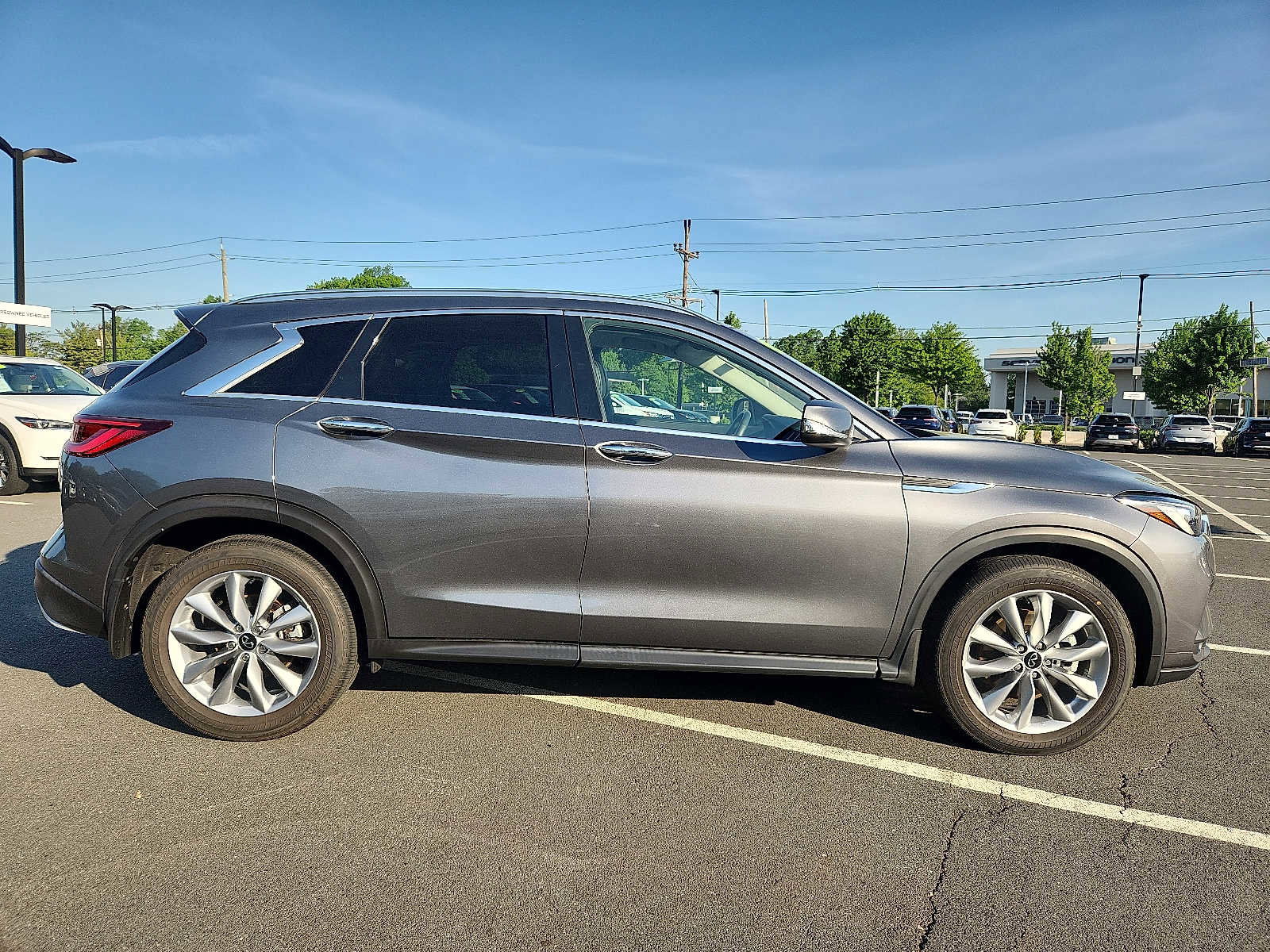 Used 2022 INFINITI QX50 Luxe AWD/4WD image 7