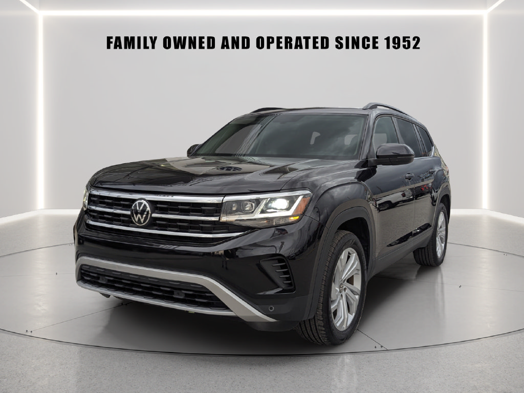Certified 2023 Volkswagen Atlas SE w/ Panoramic Sunroof Package AWD/4WD image 2