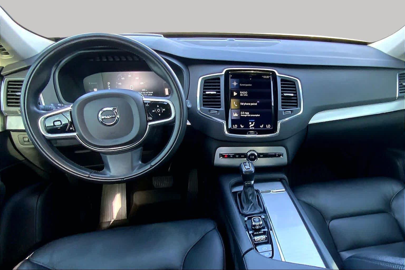 Used 2018 Volvo XC90 T5 Momentum w/ Convenience Package AWD/4WD image 16