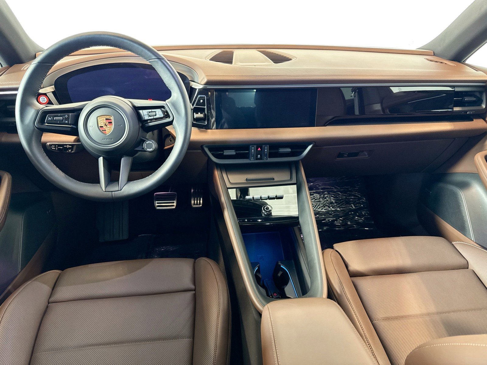 Certified 2025 Porsche Macan 4S Electric image 21