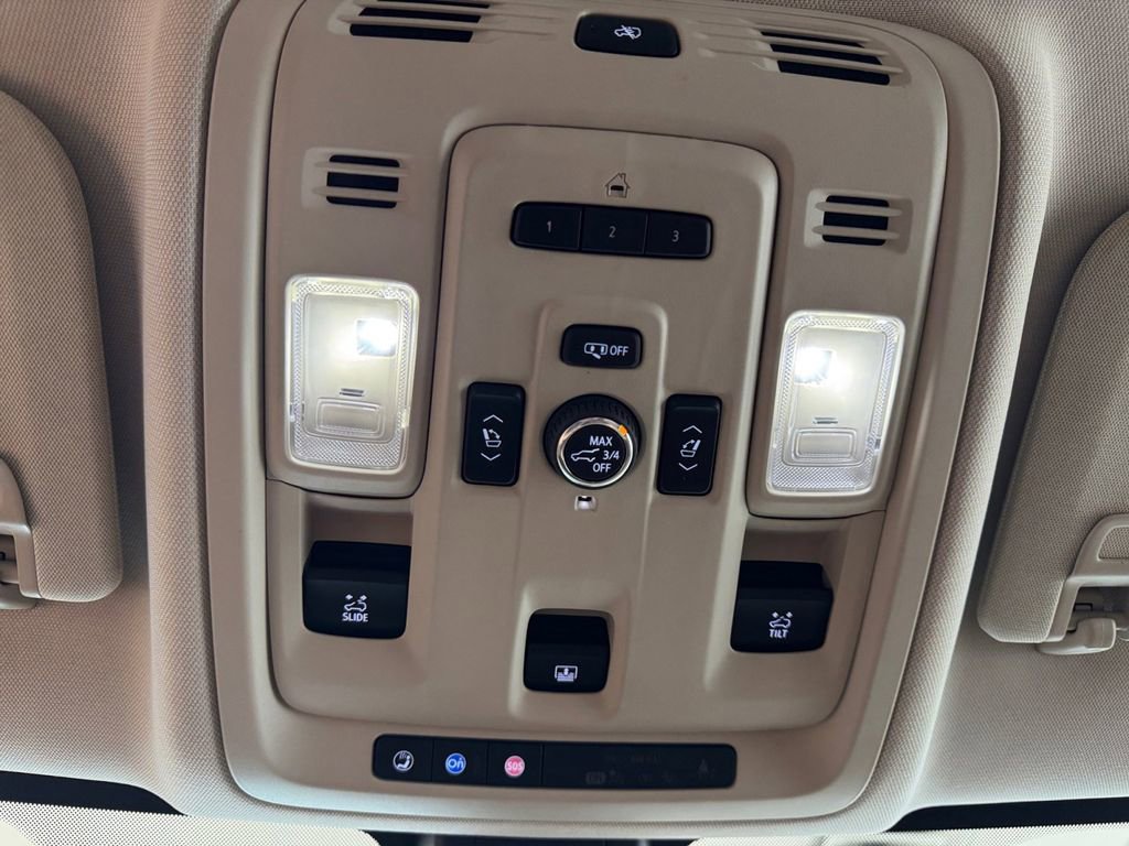 Used 2021 GMC Yukon Denali w/ Denali Premium Package AWD/4WD image 24