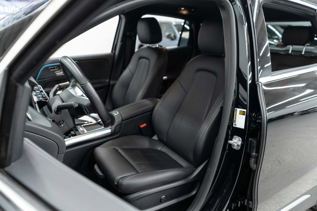Used 2025 Mercedes-Benz GLA 250 4MATIC w/ Winter Package image 8