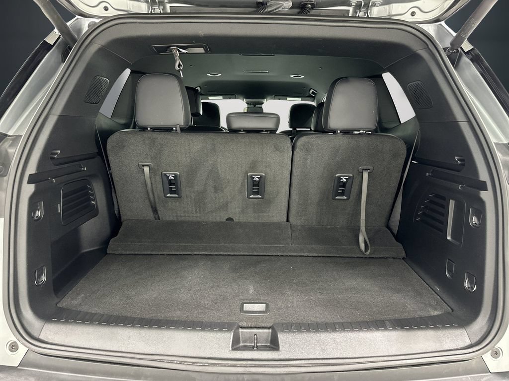 Used 2024 GMC Acadia Elevation w/ Luxury Package FWD image 12