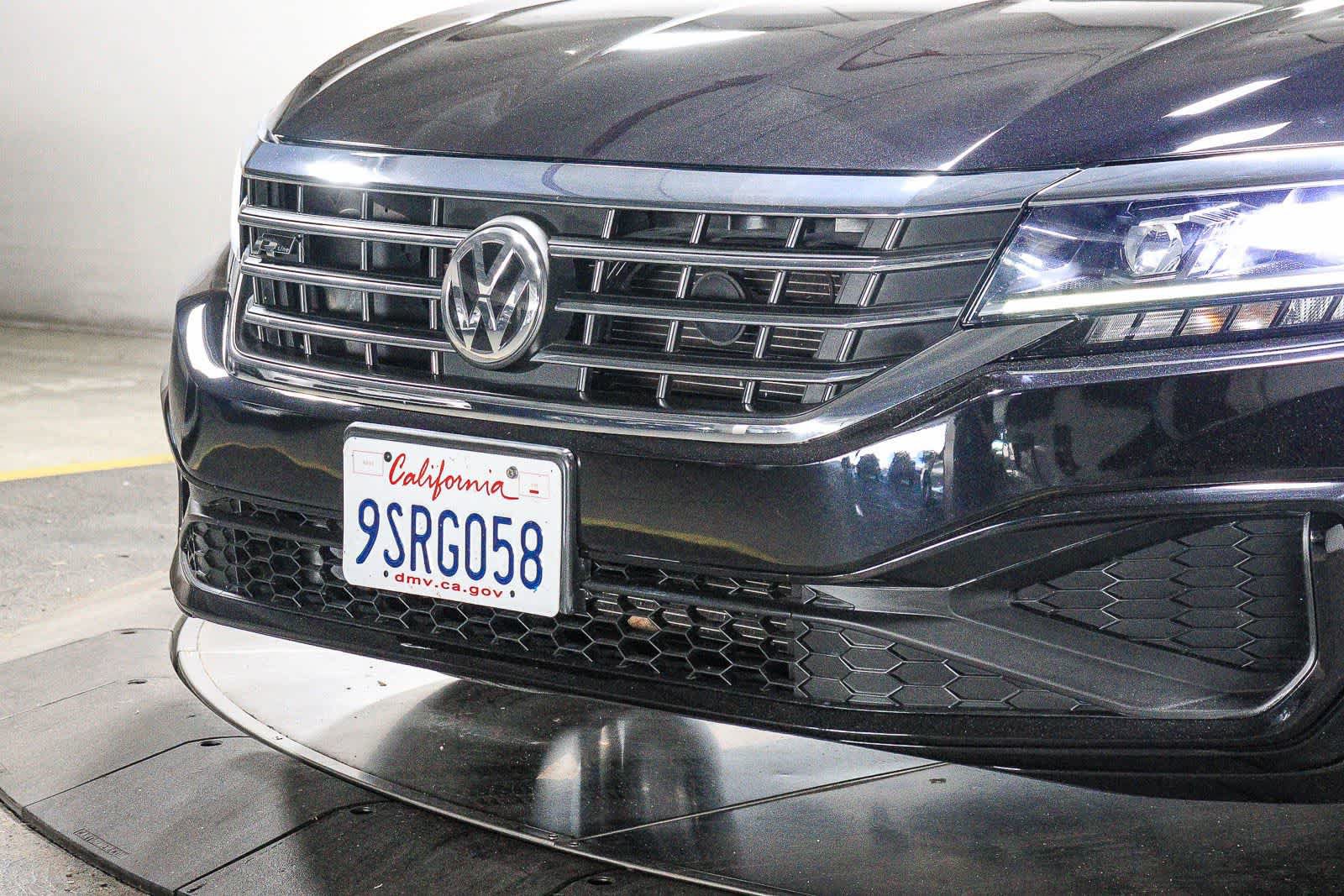 Used 2022 Volkswagen Passat 2.0T R-Line FWD image 8
