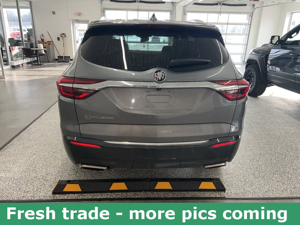 Used 2021 Buick Enclave Essence w/ Sound and Sites Package image 3