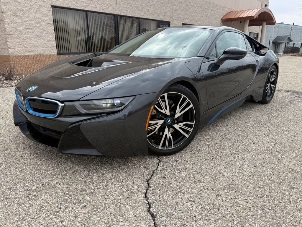 Used 2015 BMW i8 image 1
