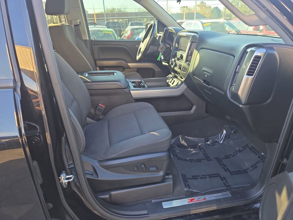 Used 2018 Chevrolet Silverado 1500 LT w/ LPO, Black Pack AWD/4WD image 55