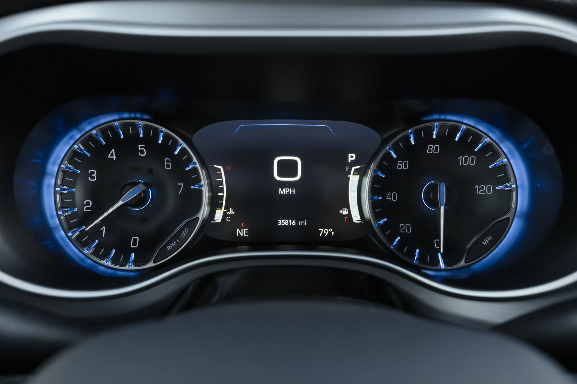 Used 2024 Chrysler Pacifica Touring image 9