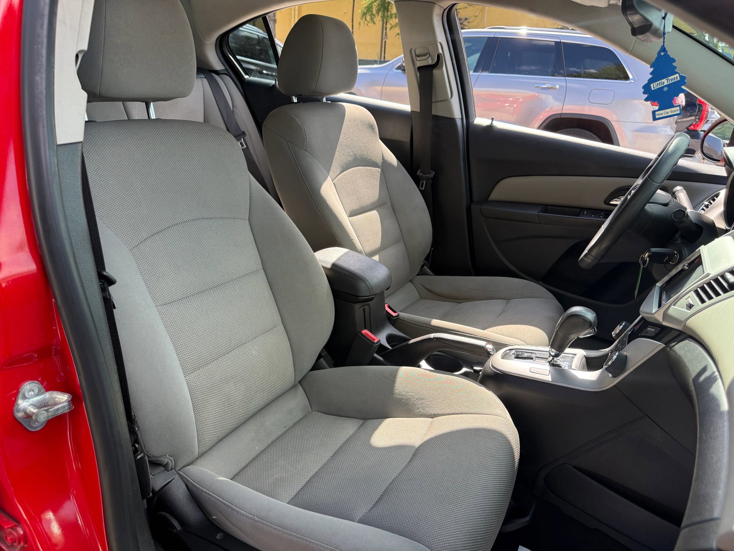 Used 2015 Chevrolet Cruze LT FWD image 14
