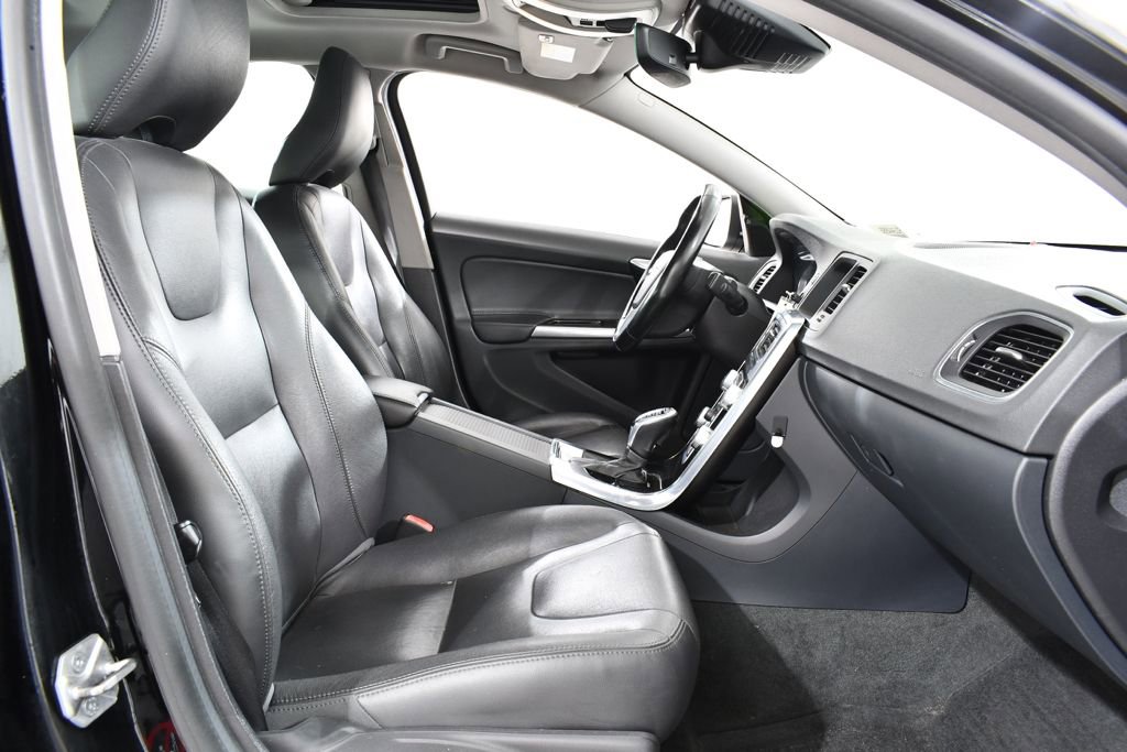 Used 2015 Volvo S60 T5 Platinum w/ Climate Package AWD/4WD image 10