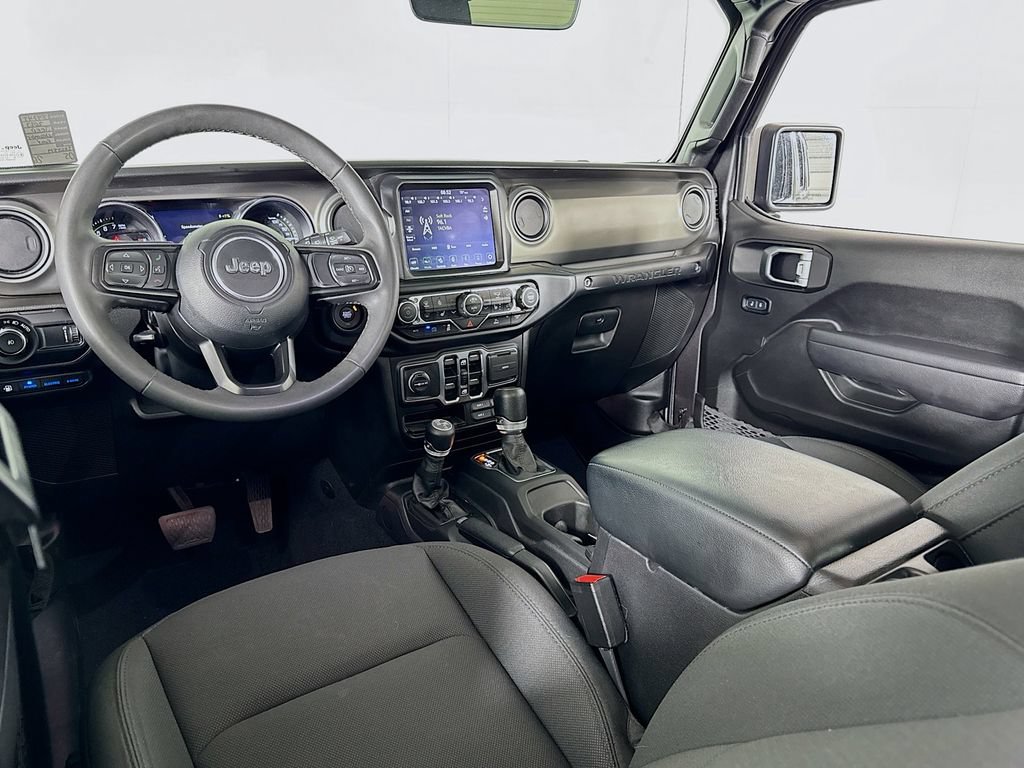 Used 2023 Jeep Wrangler Unlimited w/ Cold Weather Group AWD/4WD image 31