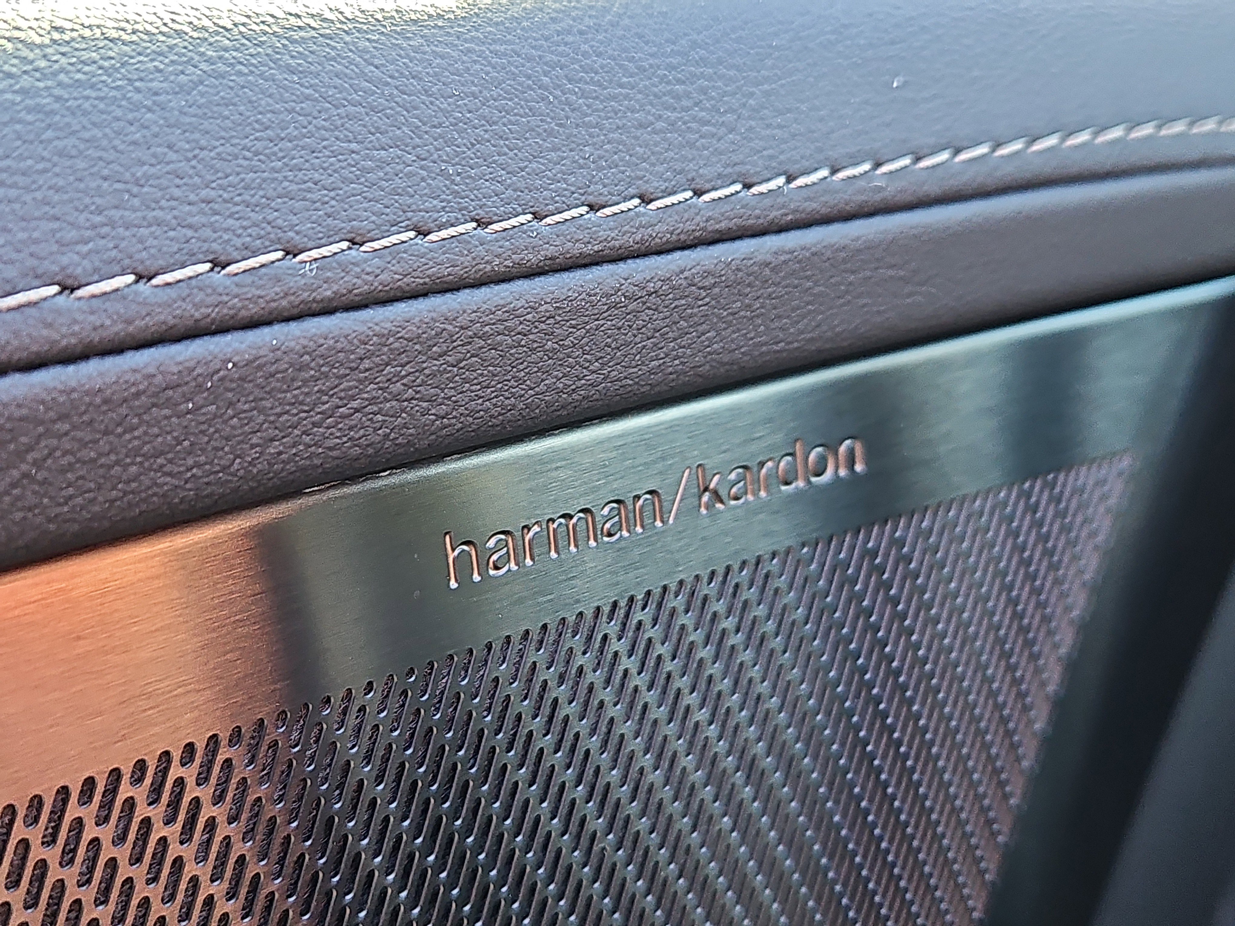 New 2026 Volvo XC90 B6 Plus w/ Protection Package Premier image 10