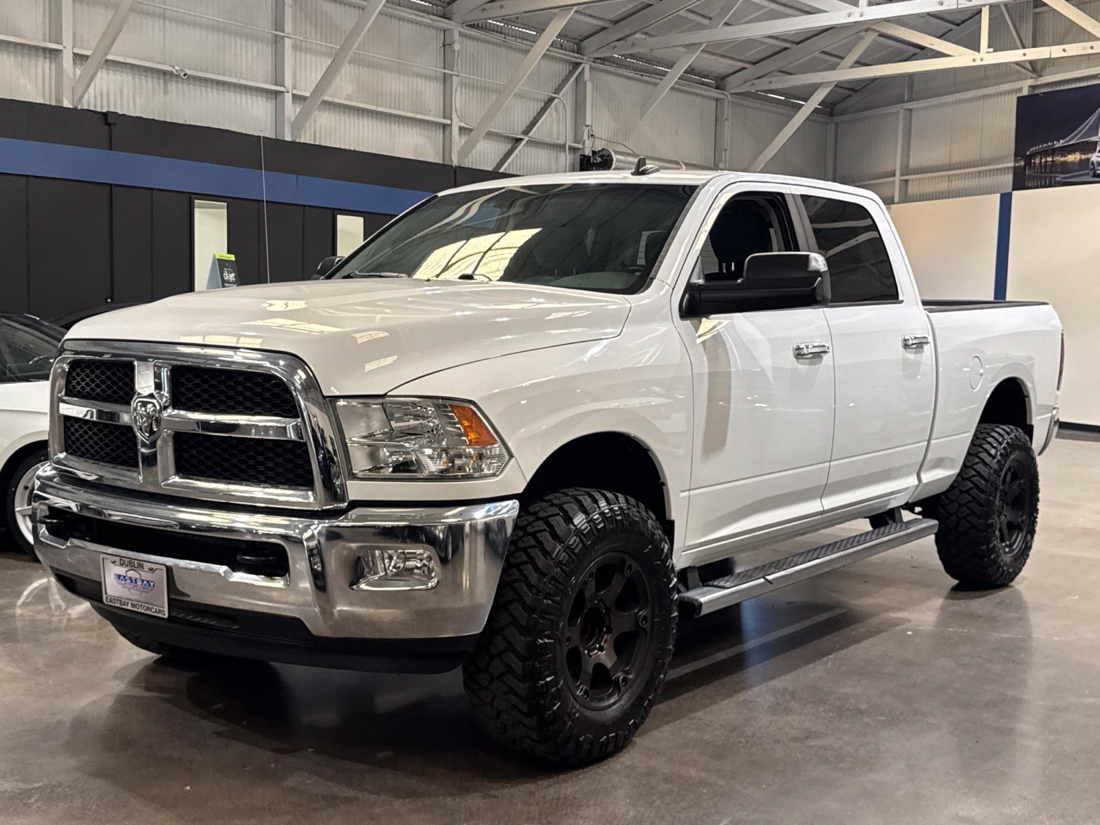Used 2014 RAM 2500 SLT w/ Luxury Group AWD/4WD image 8