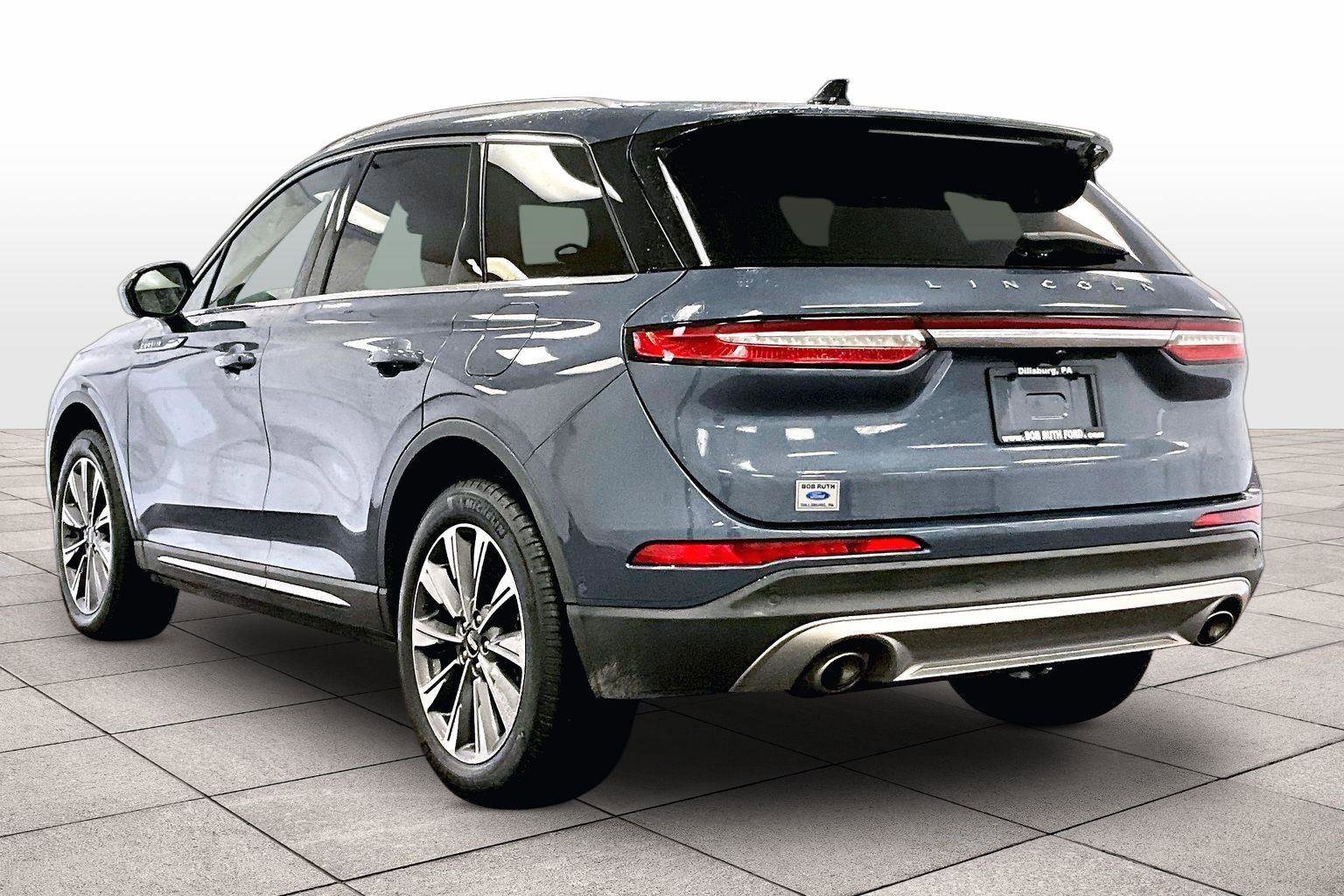 Used 2022 Lincoln Corsair Reserve w/ Equipment Group 201A image 10