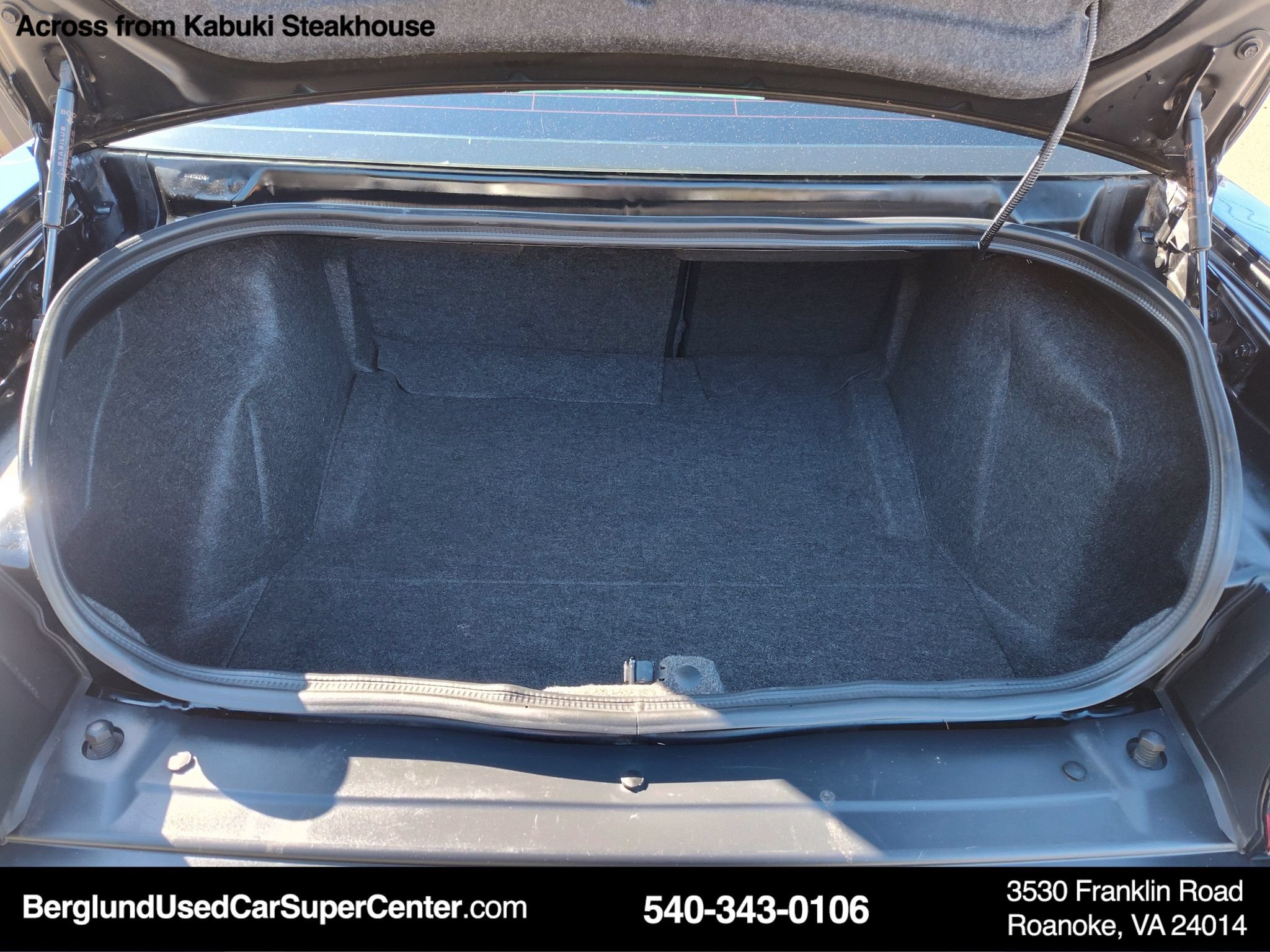 Used 2022 Dodge Challenger GT RWD image 13
