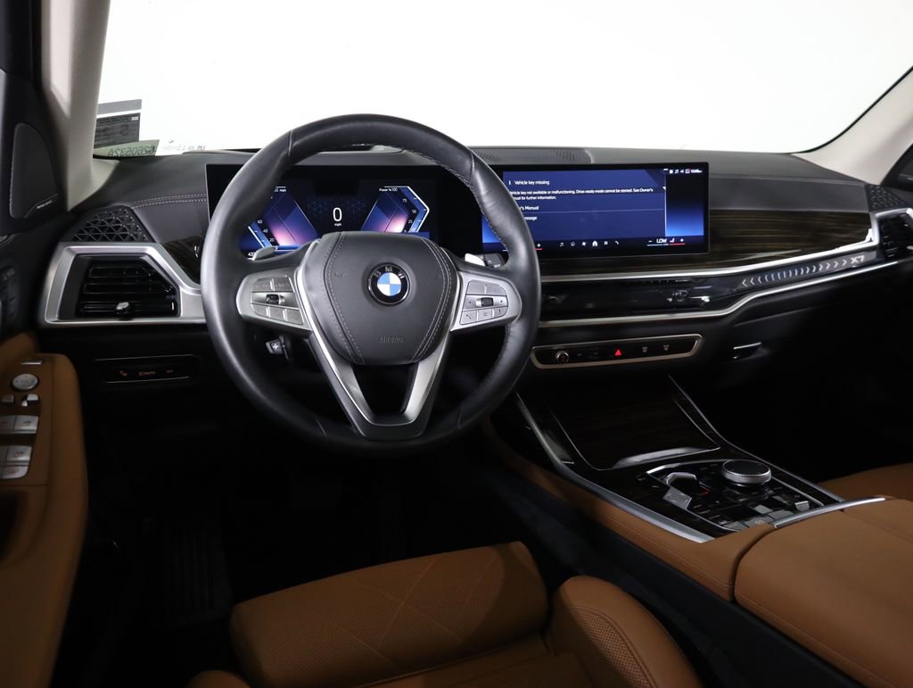 Used 2025 BMW X7 xDrive40i AWD/4WD image 36