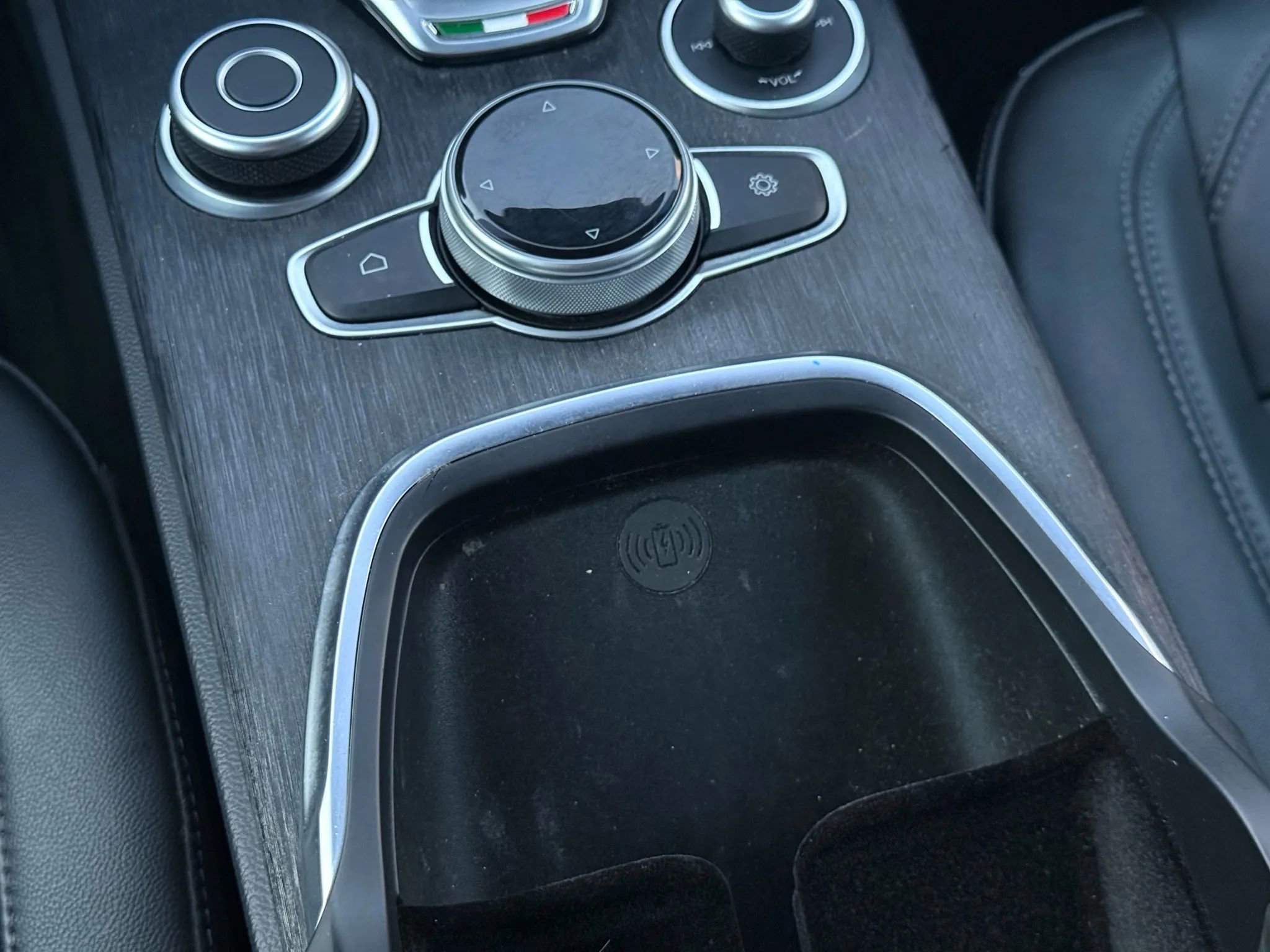 Used 2022 Alfa Romeo Stelvio Sprint image 37