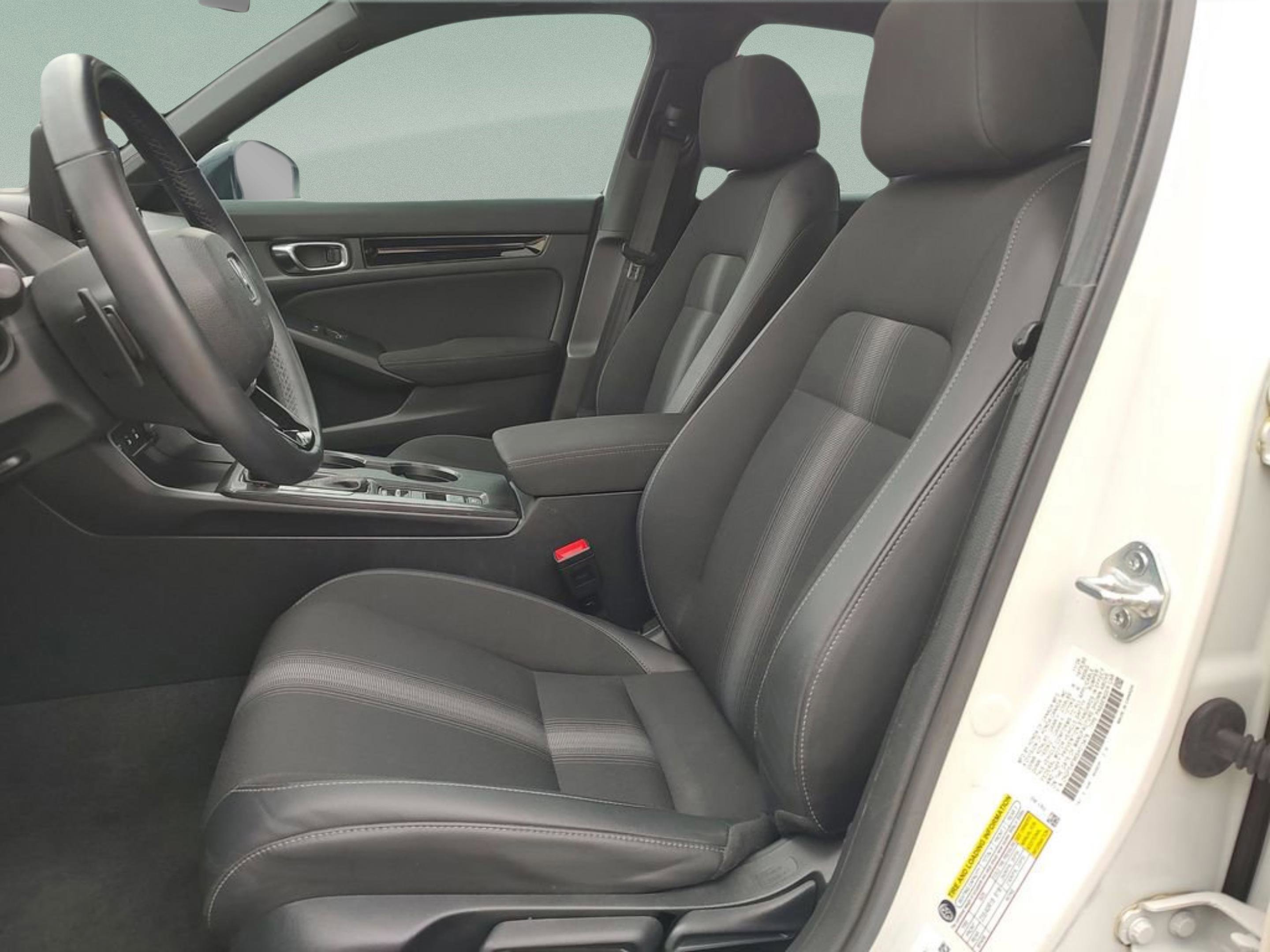 Used 2025 Honda Civic Sport image 26