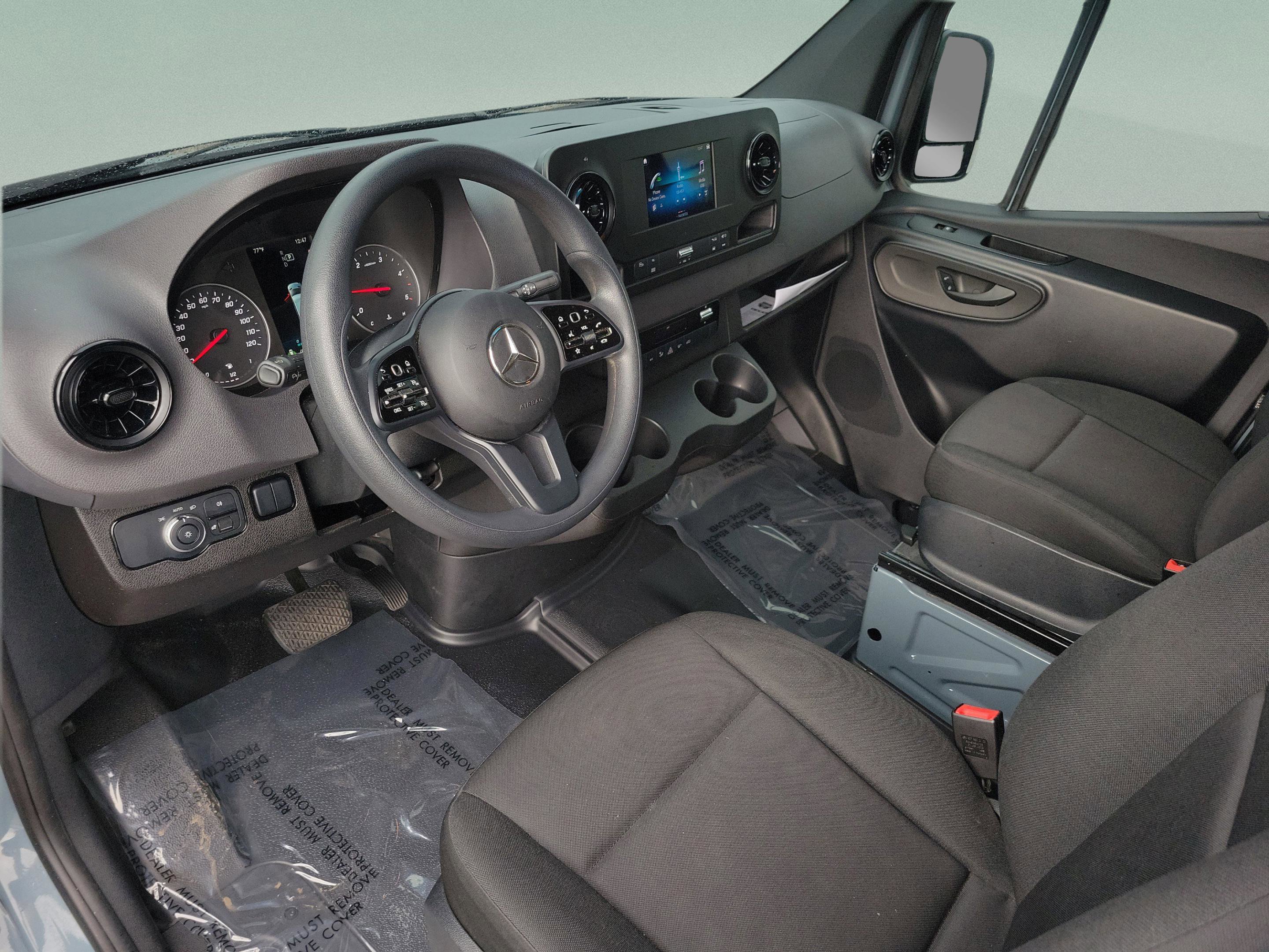 Used 2024 Mercedes-Benz Sprinter 2500 image 22