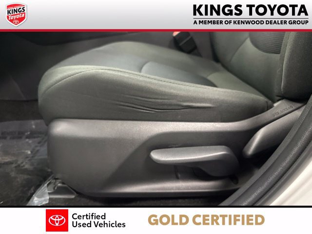 Used 2024 Toyota RAV4 LE AWD/4WD image 12