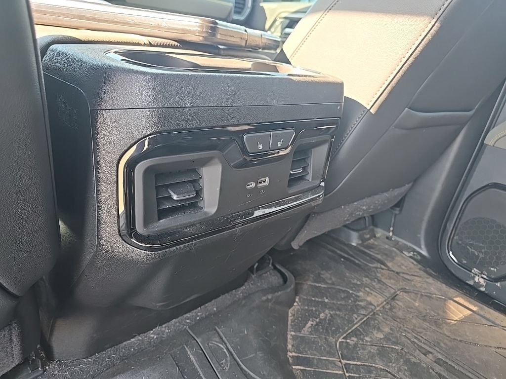 Used 2025 Chevrolet Silverado 2500 ZR2 w/ Technology Package AWD/4WD image 19