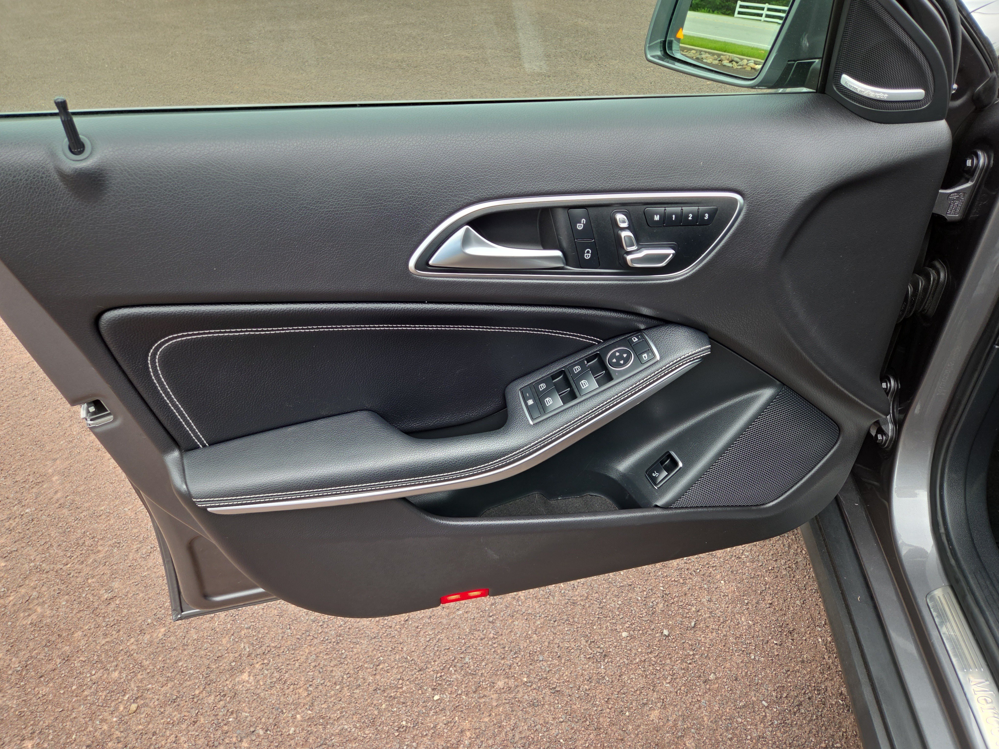 Used 2018 Mercedes-Benz GLA 250 4MATIC image 14