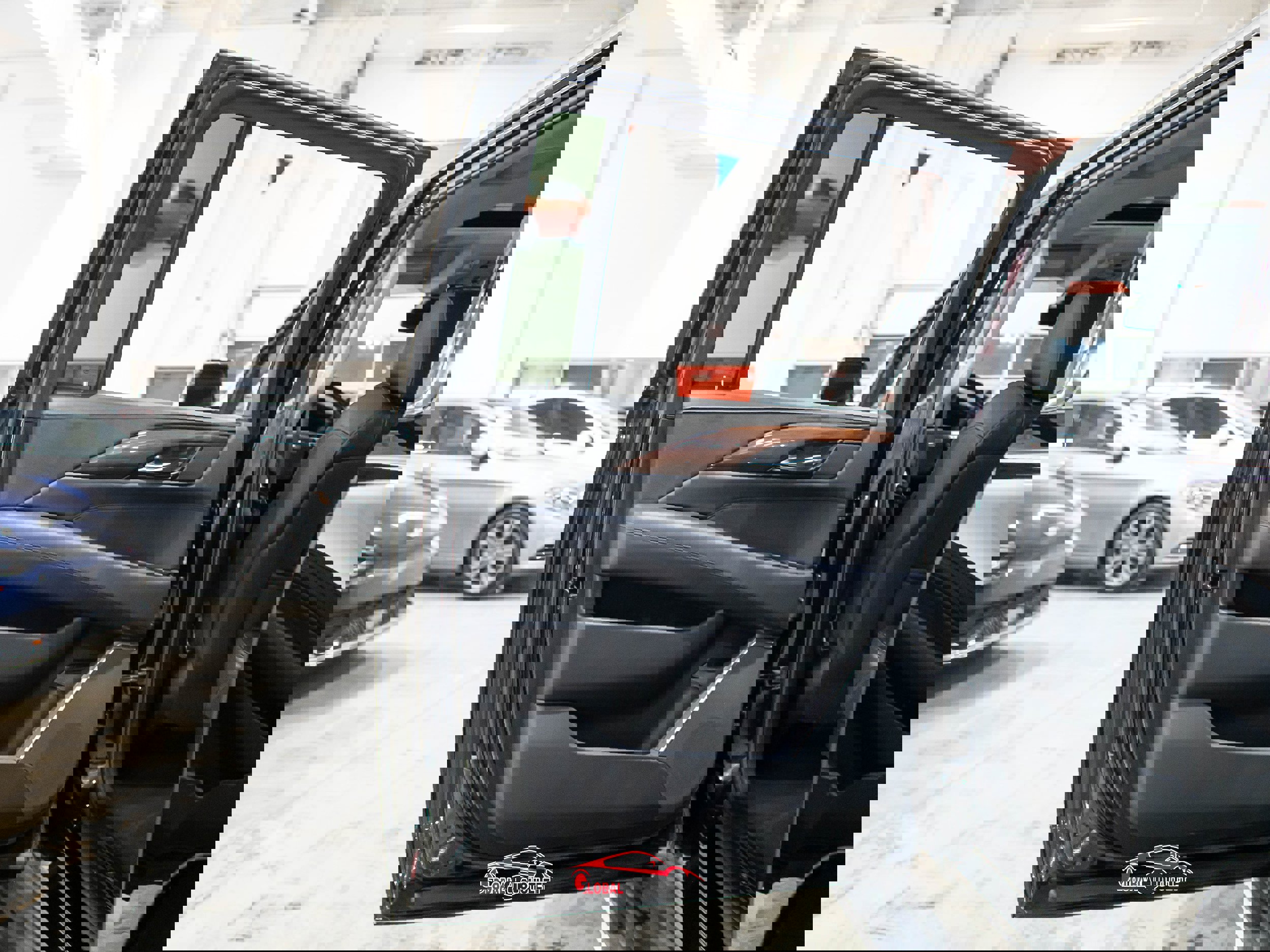 Used 2020 Cadillac Escalade ESV Premium Luxury w/ Escalade Sport Edition image 43