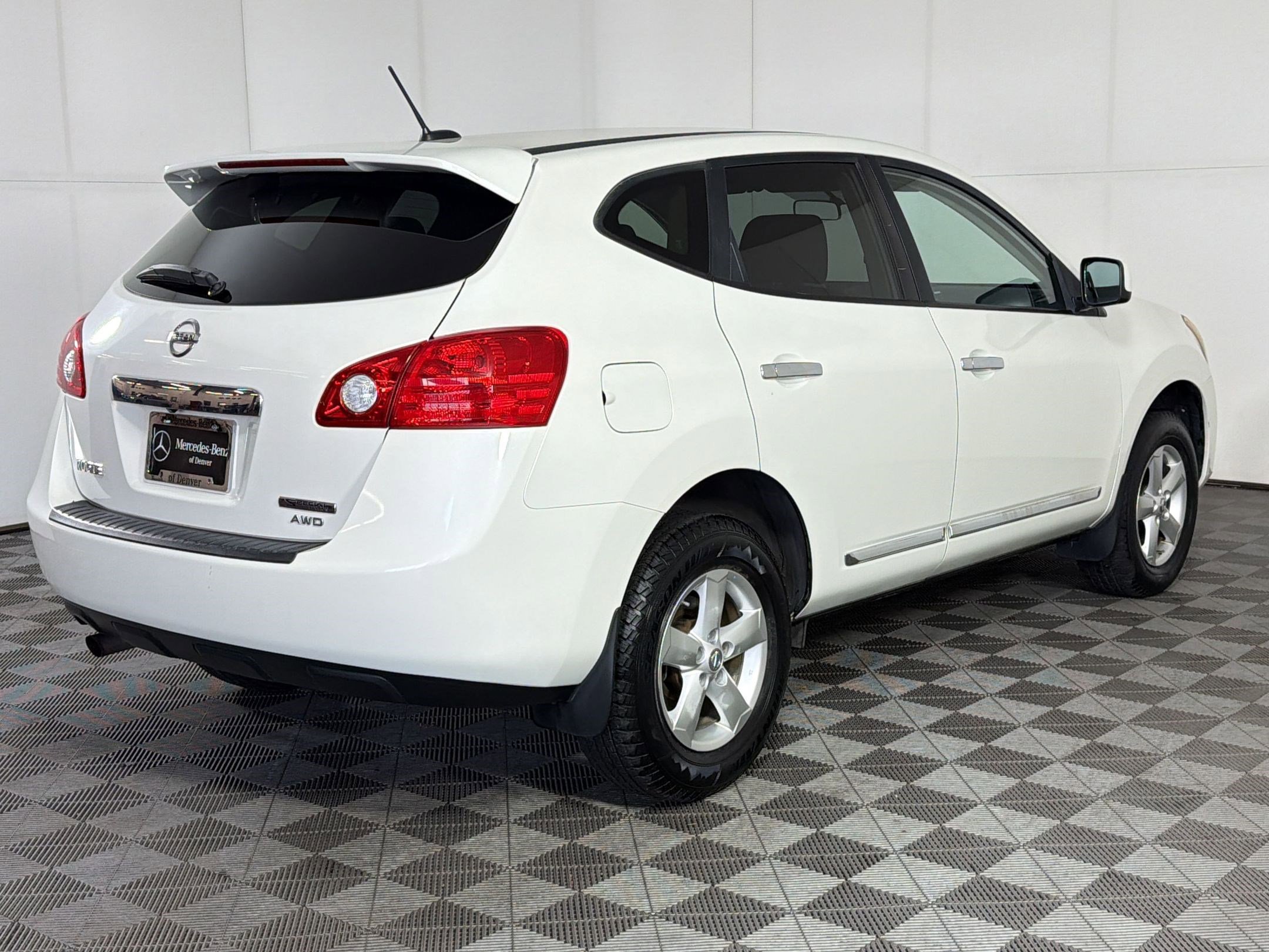 Used 2013 Nissan Rogue S w/ Special Edition Pkg AWD/4WD image 9