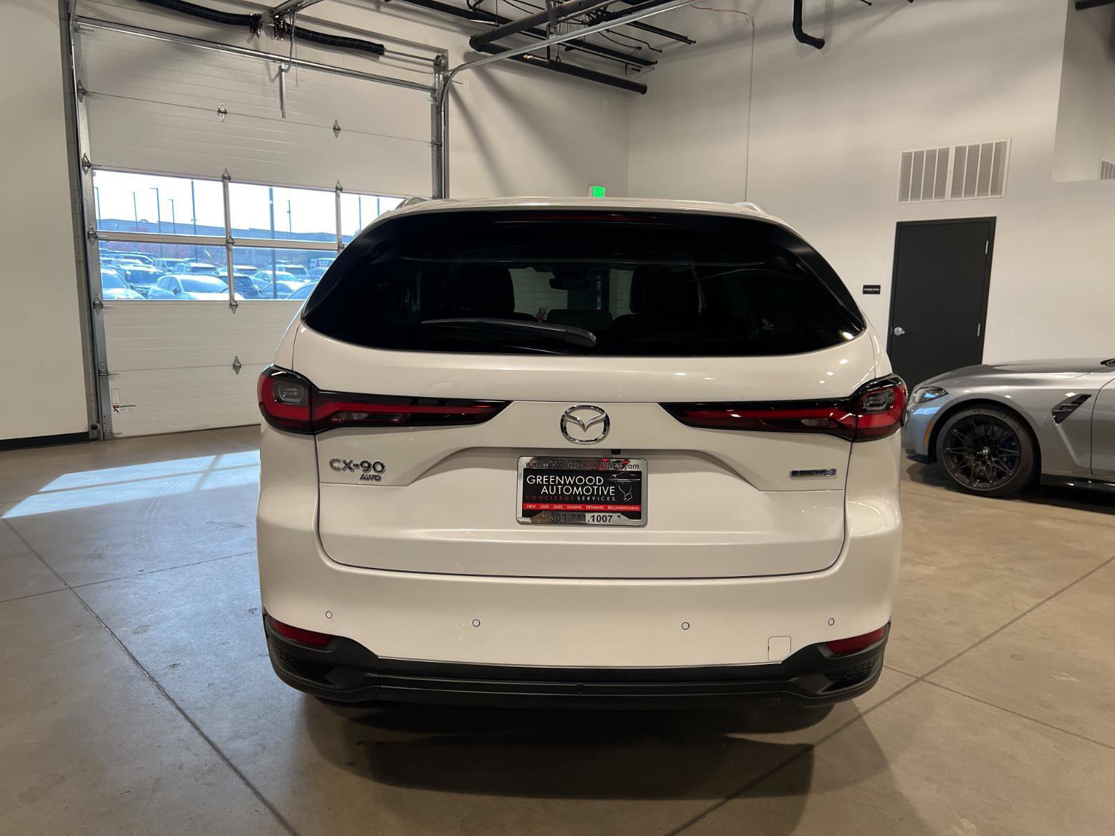 Used 2025 MAZDA CX-90 Plug-In Hybrid w/ Preferred image 4