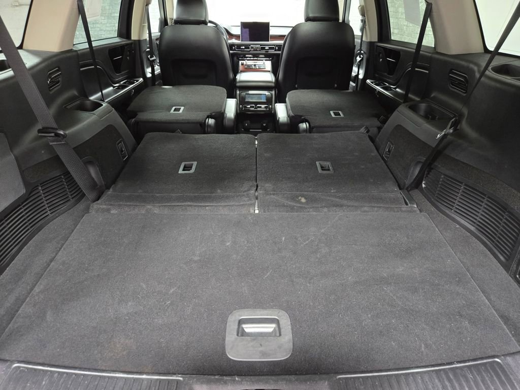 Used 2022 Lincoln Aviator Reserve w/ Equipment Group 201A image 48