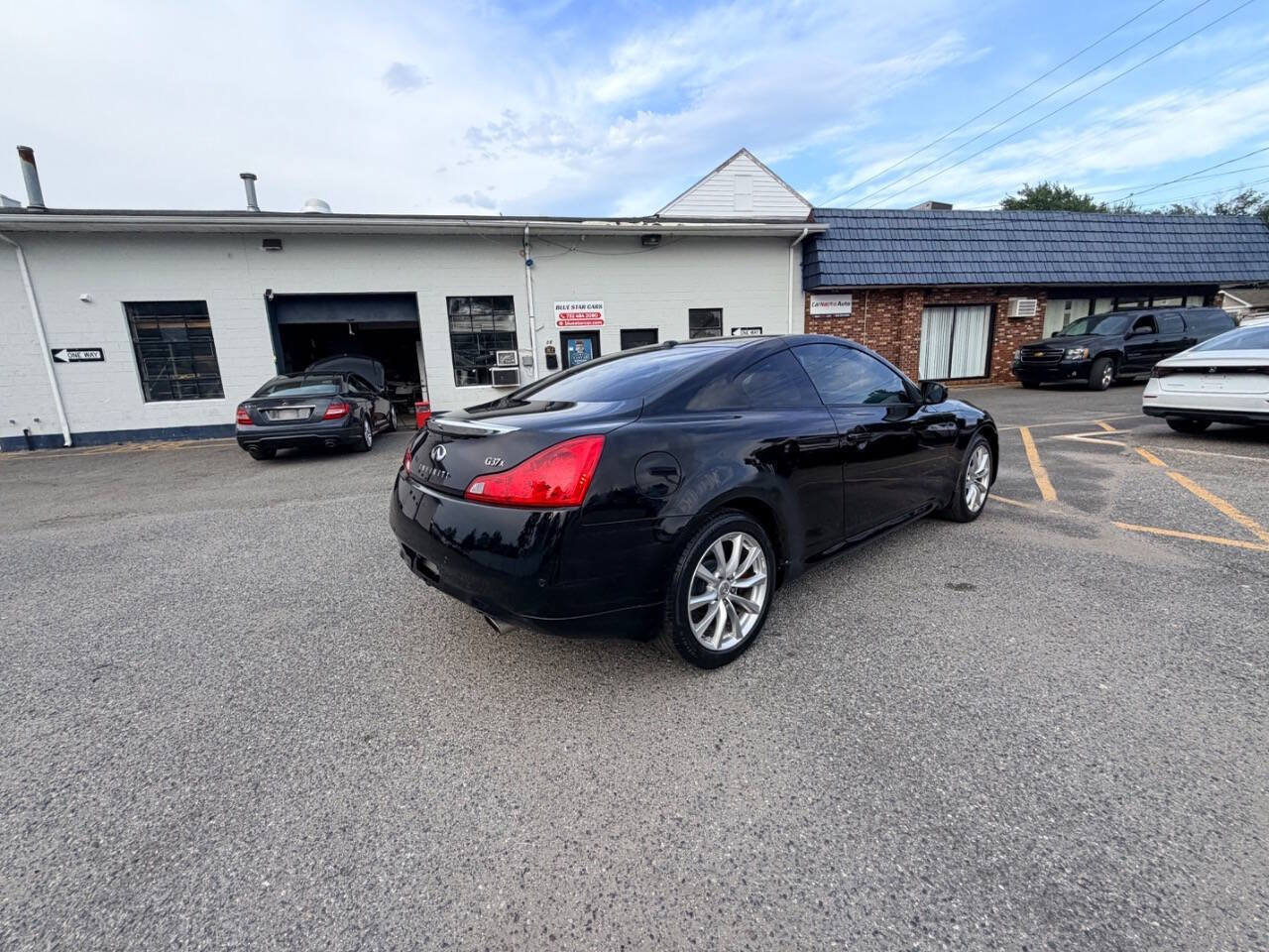 Used 2011 INFINITI G37 x Coupe w/ Premium Pkg AWD/4WD image 25