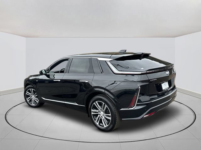 New 2026 Cadillac Lyriq Luxury w/ LPO, Floor Liner Package AWD/4WD image 3