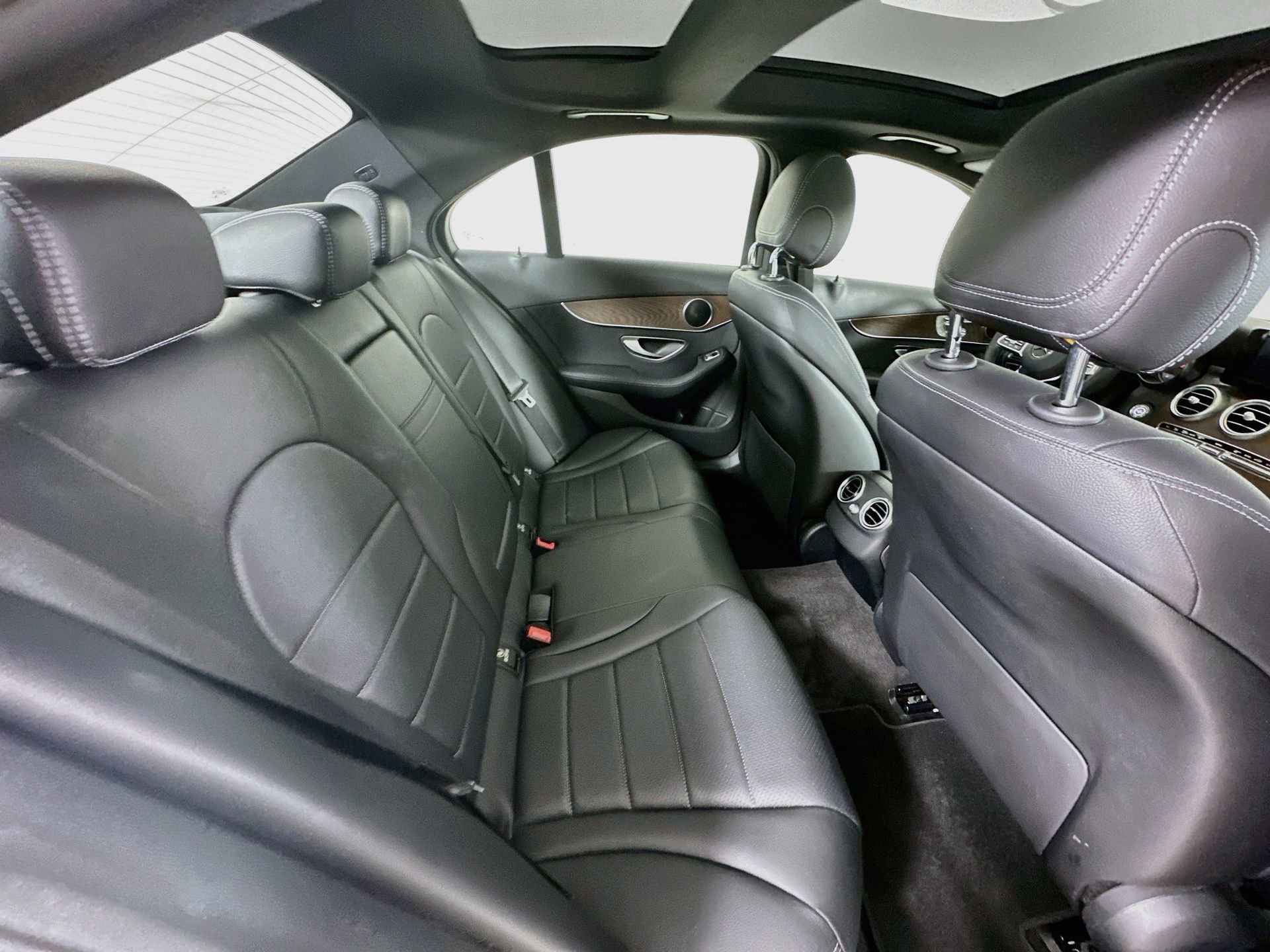 Used 2019 Mercedes-Benz C 300 4MATIC Sedan image 27