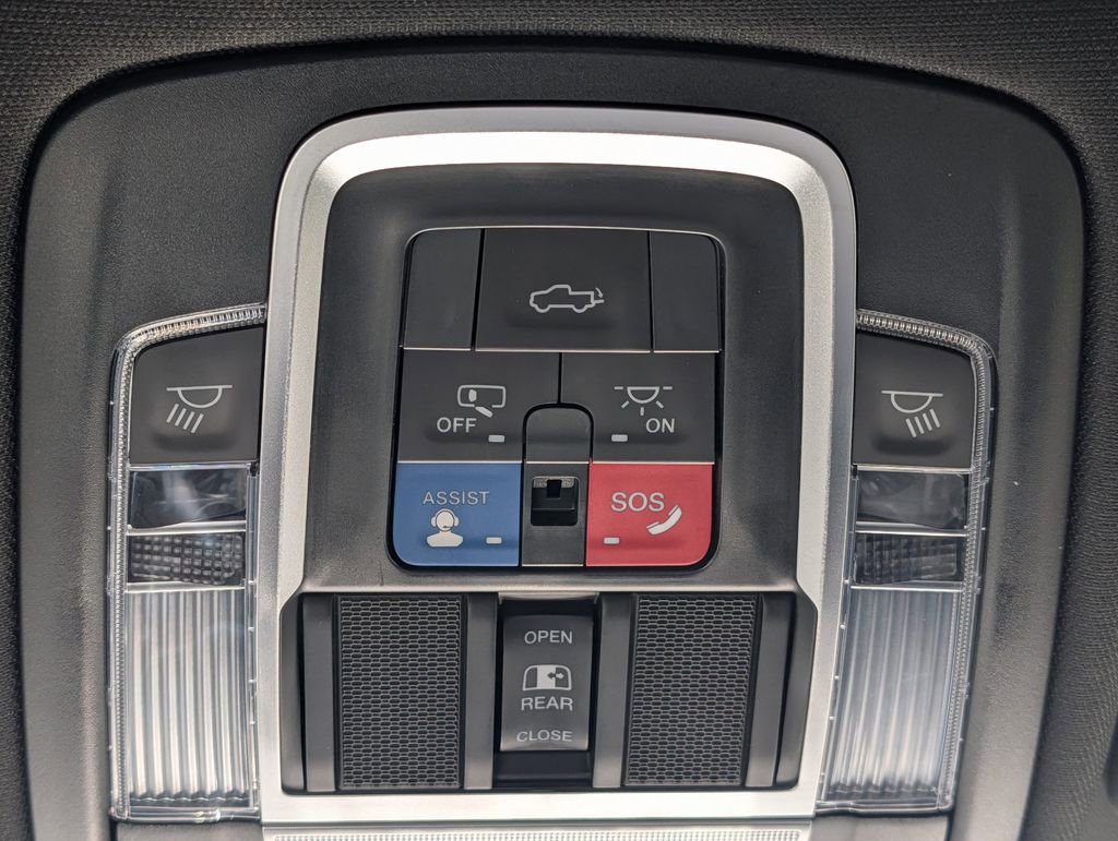 Used 2020 RAM 2500 Laramie w/ Night Edition image 49