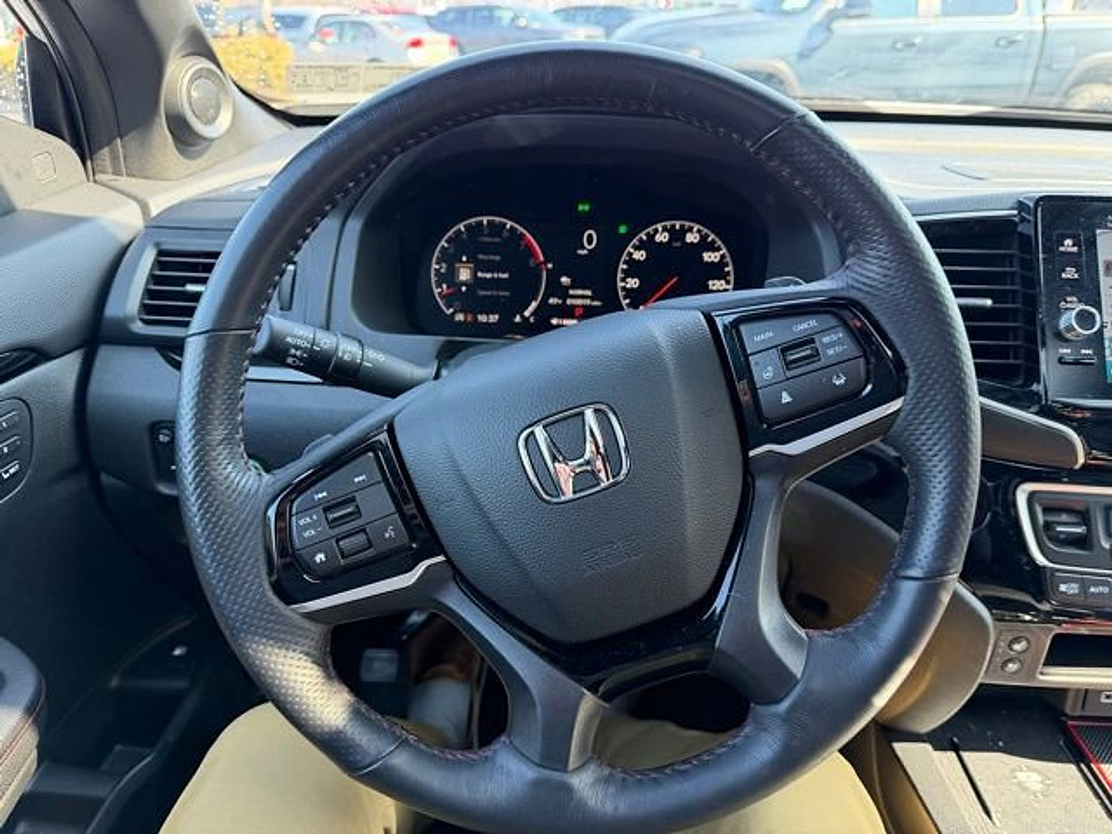 Used 2025 Honda Ridgeline Black Edition image 15