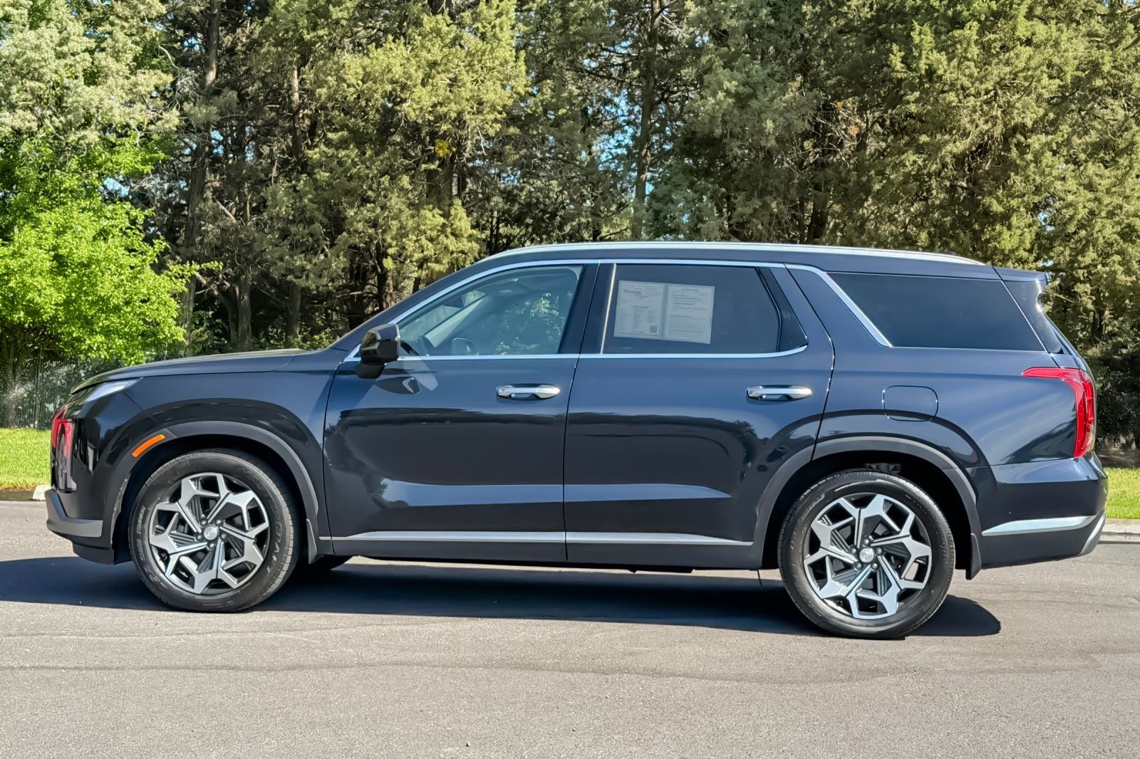 Used 2023 Hyundai Palisade Limited AWD/4WD image 8