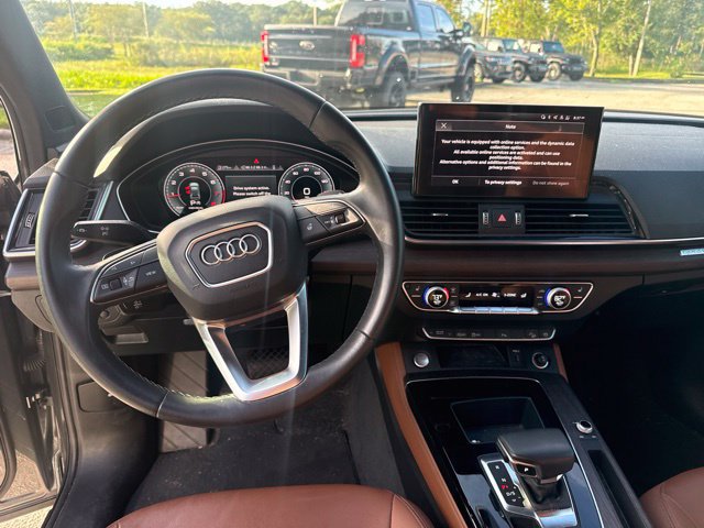 Used 2022 Audi Q5 2.0T Premium Plus w/ Premium Plus Package AWD/4WD image 12