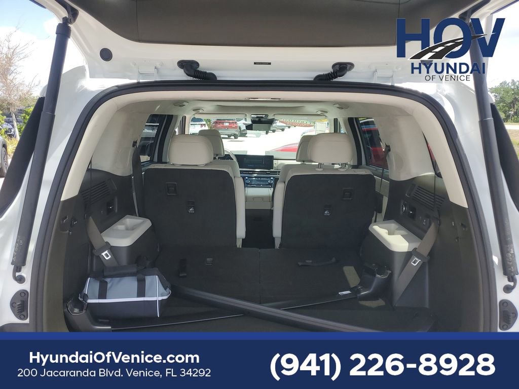 Used 2025 Hyundai Santa Fe Calligraphy image 13
