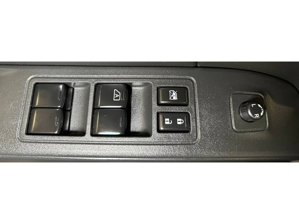 Used 2023 Nissan Frontier PRO-4X w/ Pro-4X Premium Package AWD/4WD image 32