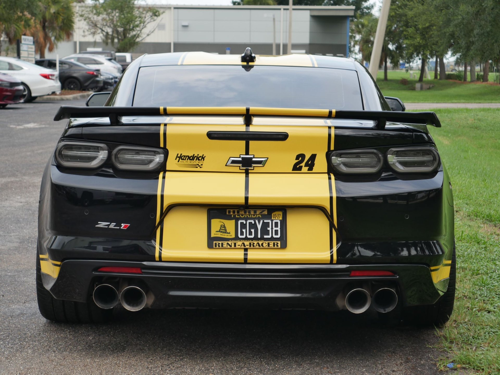 Used 2020 Chevrolet Camaro ZL1 RWD image 19