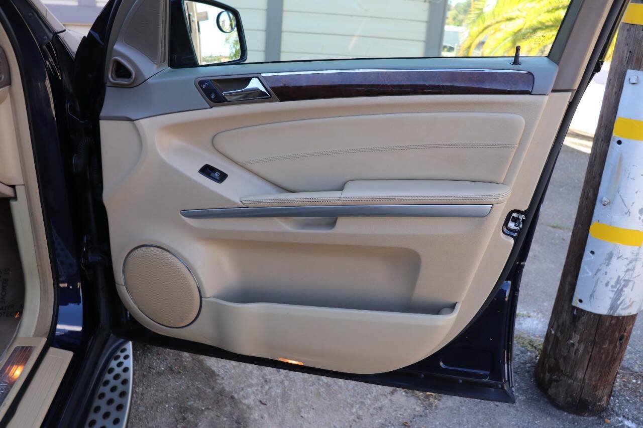 Used 2012 Mercedes-Benz GL 450 4MATIC image 33