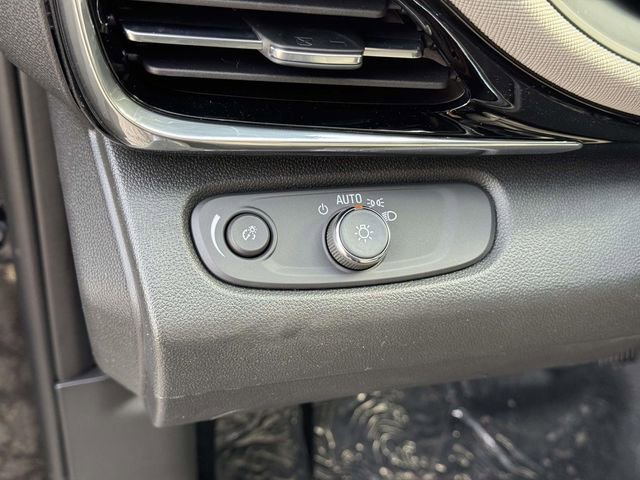 New 2026 Buick Envista Avenir image 18