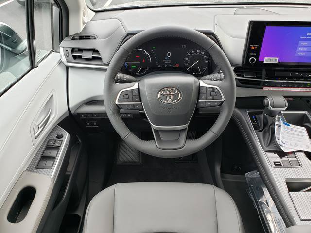 New 2026 Toyota Sienna XLE AWD/4WD image 16