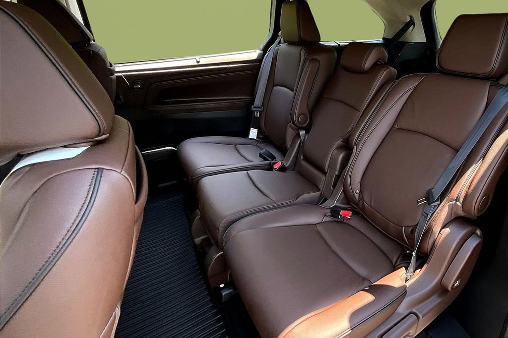 New 2026 Honda Odyssey Touring image 12