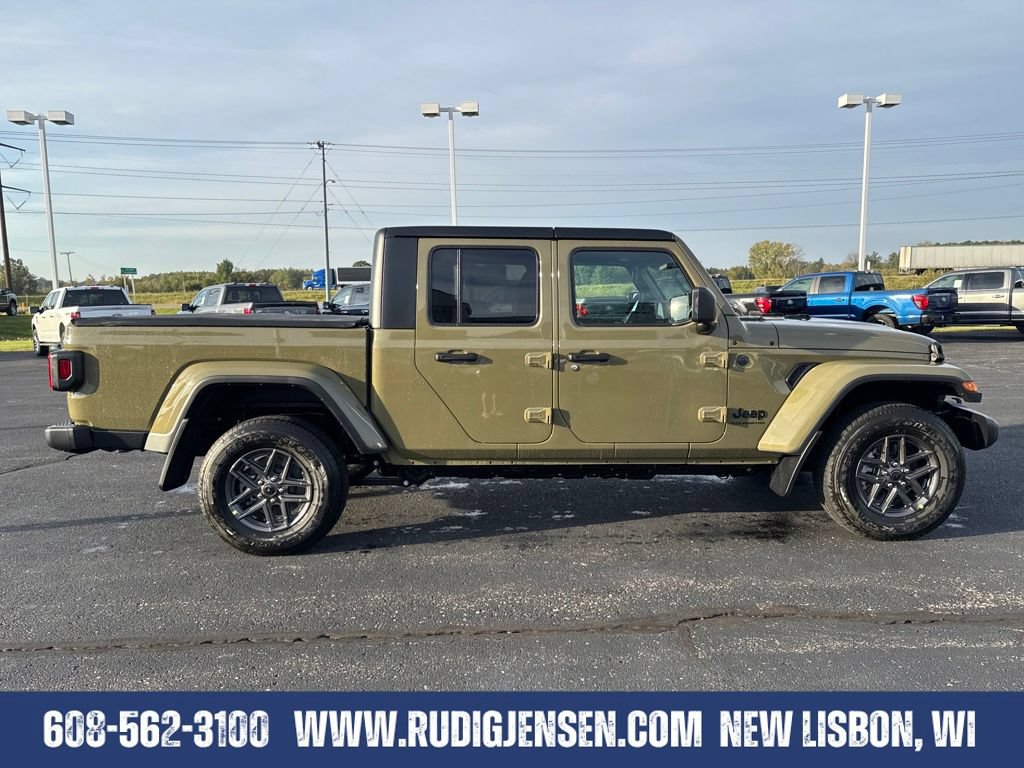 New 2025 Jeep Gladiator Sport w/ Dual Top Group AWD/4WD image 6